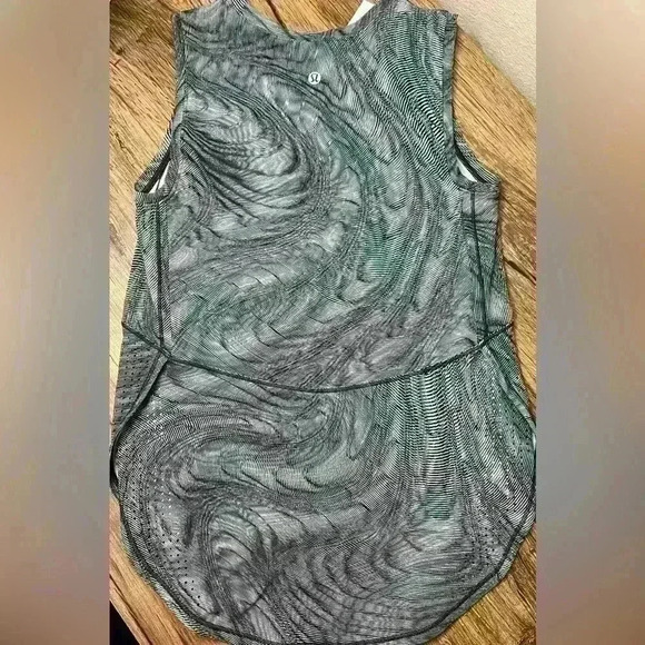 Lululemon Women Dimensional Icing Blue DWMM High Neck Split Hem Run Tank Top 2 - Picture 6 of 7